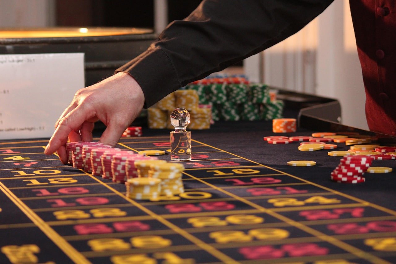 Live Texas Poker action on bravotogel 01 during peak evening hours